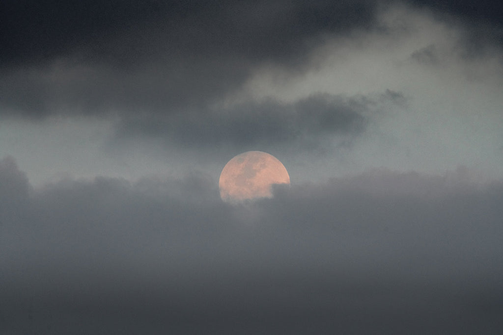 How Will Capricorn Moon Affect You During Its Transition?
